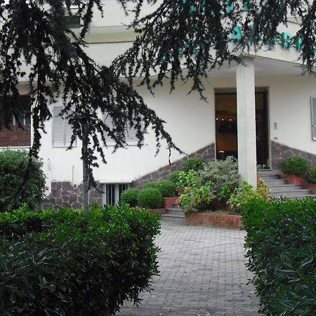 Darfla Hotel يوتْسْوولْ المظهر الخارجي الصورة