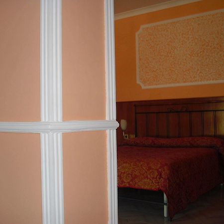 Darfla Hotel يوتْسْوولْ المظهر الخارجي الصورة